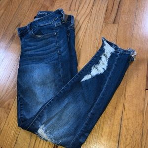 American eagle low waisted jeans